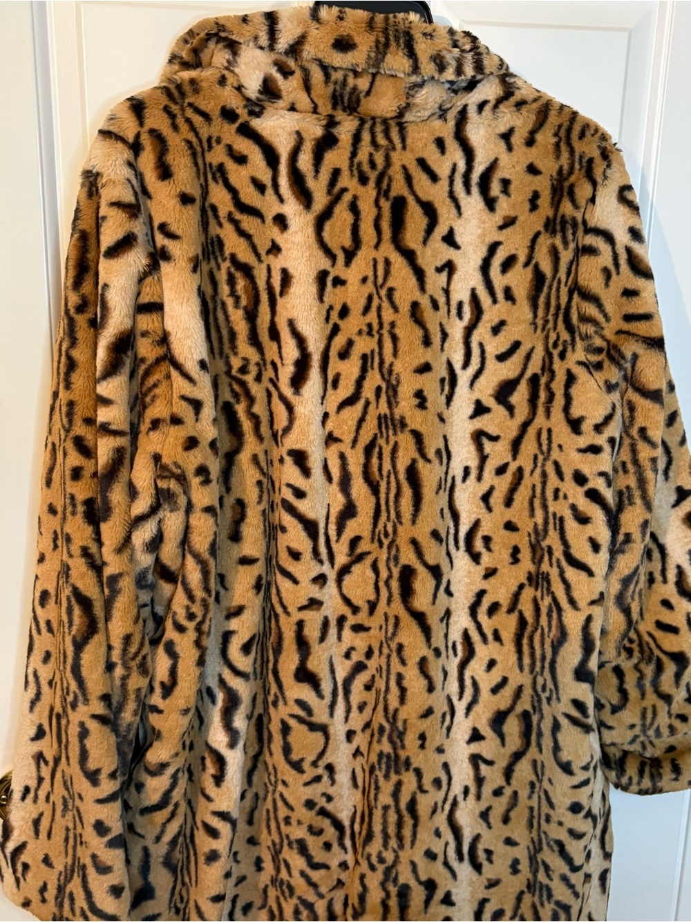 Love Token Leopard Print Faux Fur Coat - Picture 3 of 4